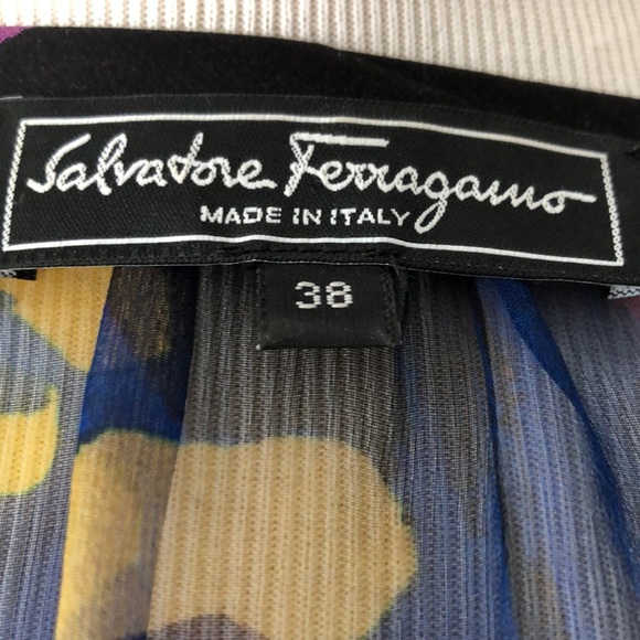 Salvatore Ferragamo Silk Sheer blouse, hardly worn size 38 4/6 mixed colors - Picture 11 of 12